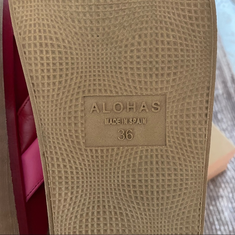 NWT Alohas Marshmallow Scacchi Sandal in Red & Pink - Picture 11 of 12